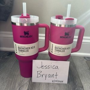 NWT Stanley FUSHIA 40 oz Quencher H2.0 Tumbler